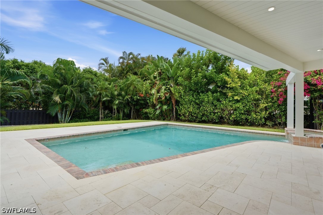 4 Bed Pool Home for Sale in Park Shore, photo 40