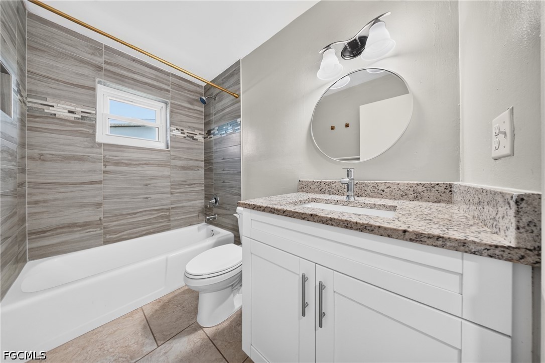 3 Bed Duplex for Sale in Cape Coral, photo 40