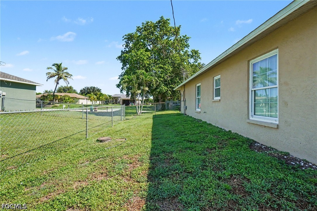 3 Bed Pool Home for Sale in Cape Coral, photo 40