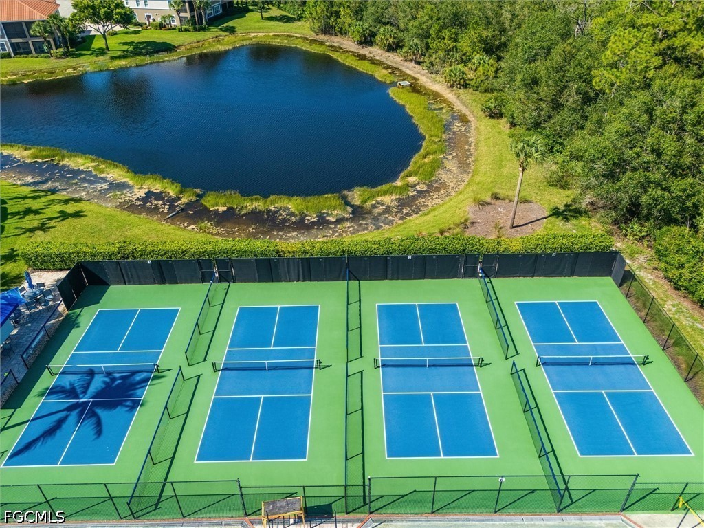 3 Bed Pool Home for Sale in Somerset, photo 40