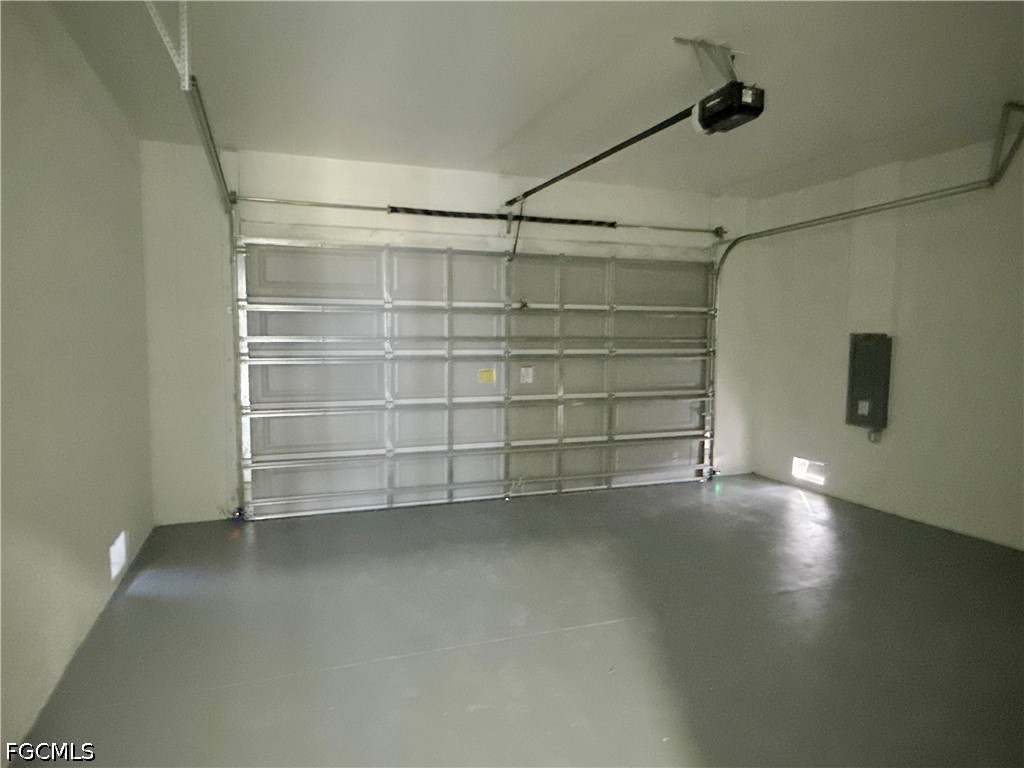 4 Bed SingleFamilyResidence for Sale in Cape Coral, photo 40