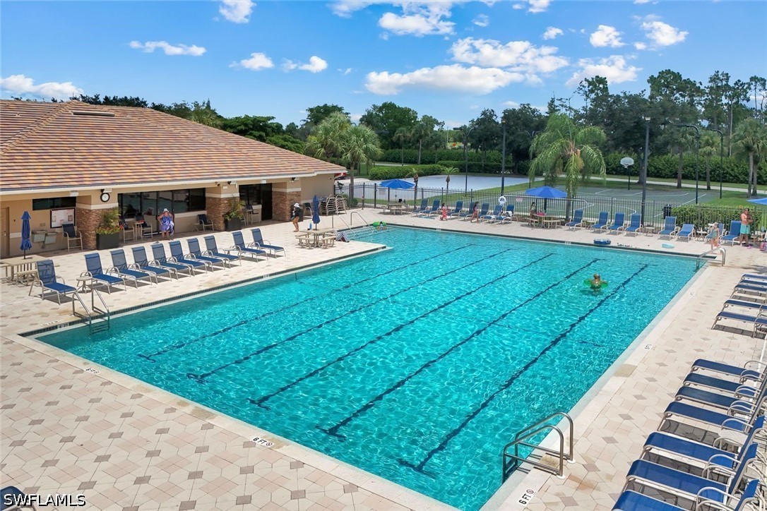 2 Bed Condominium for Sale in Stoneybrook, photo 40