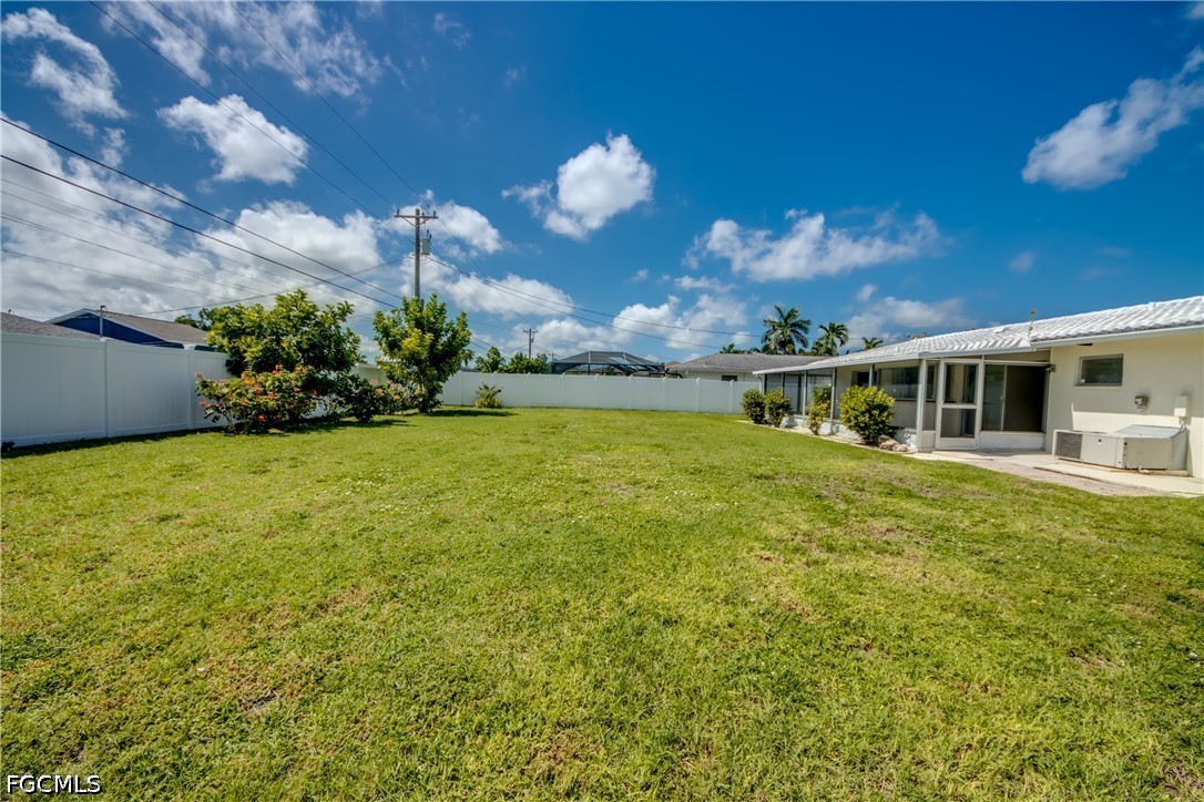 2 Bed SingleFamilyResidence for Sale in Cape Coral, photo 40