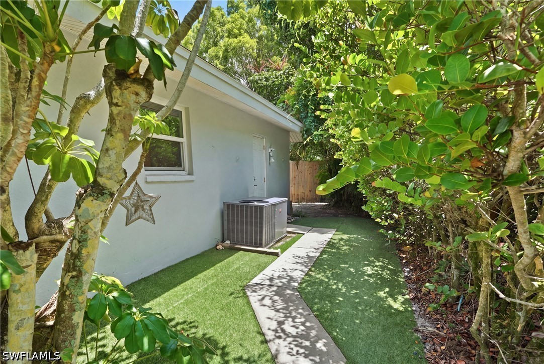 3 Bed SingleFamilyResidence for Sale in Naples, photo 40