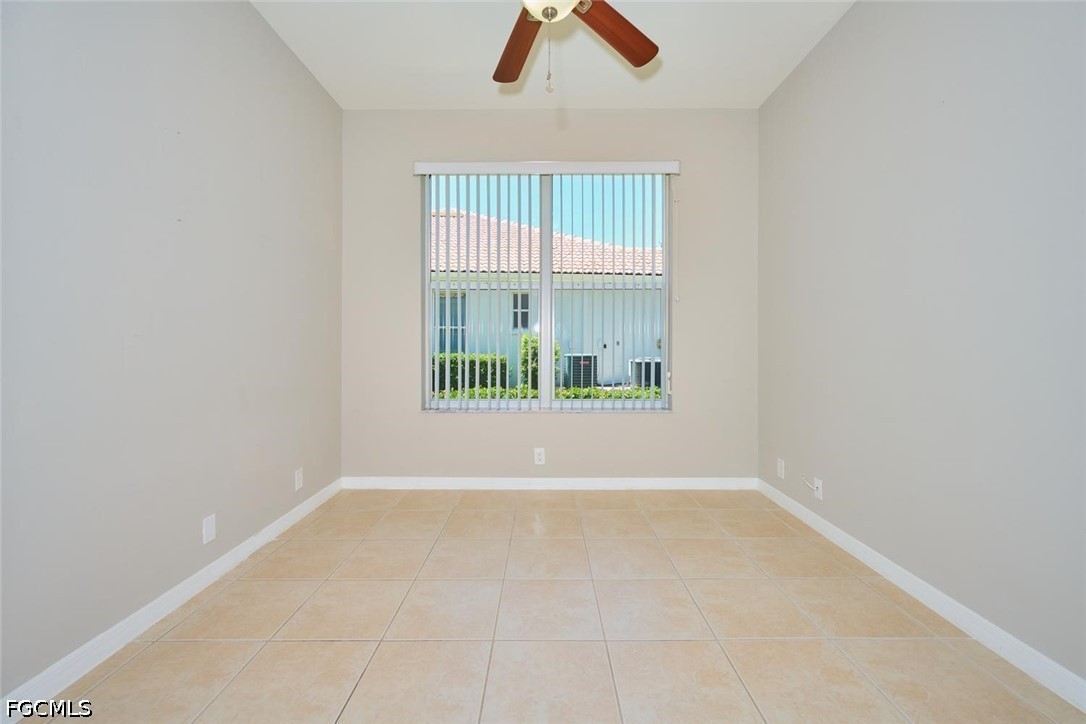 2 Bed Waterfront Home for Sale in Fort Myers, photo 40
