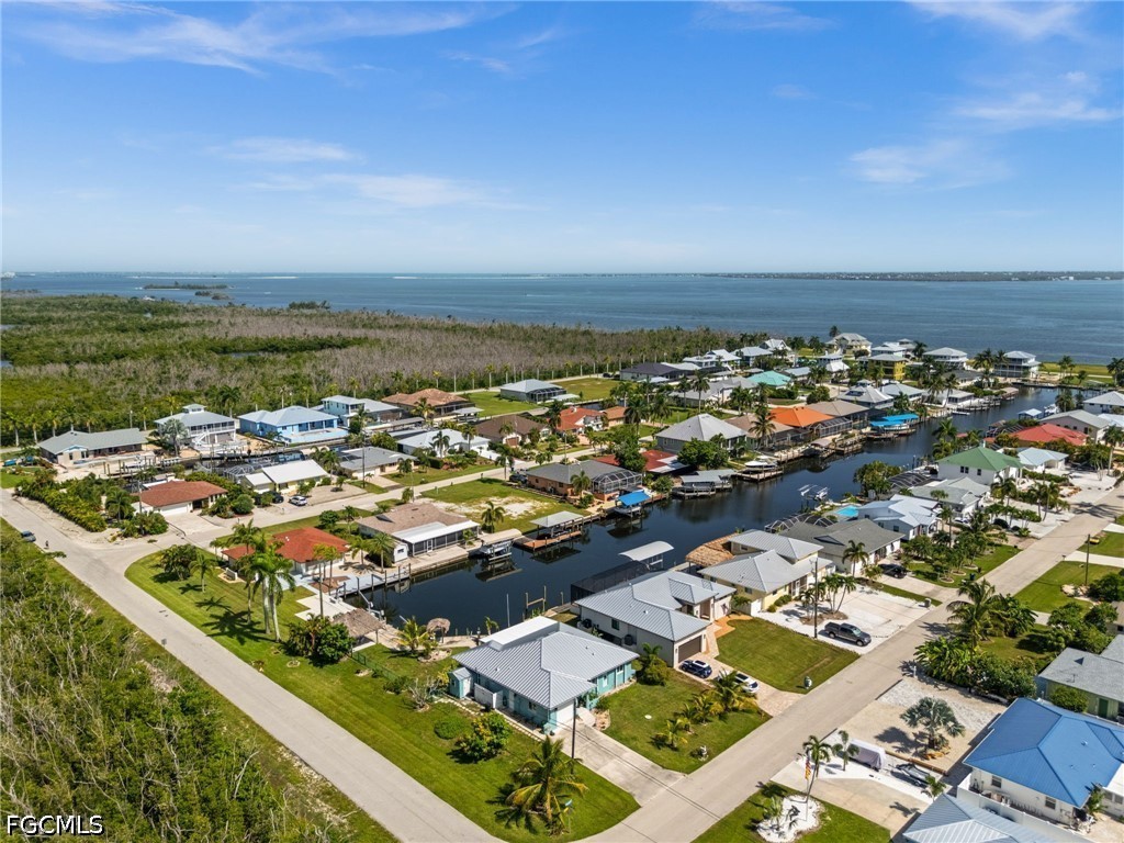 3 Bed Waterfront Home for Sale in St James City, photo 40