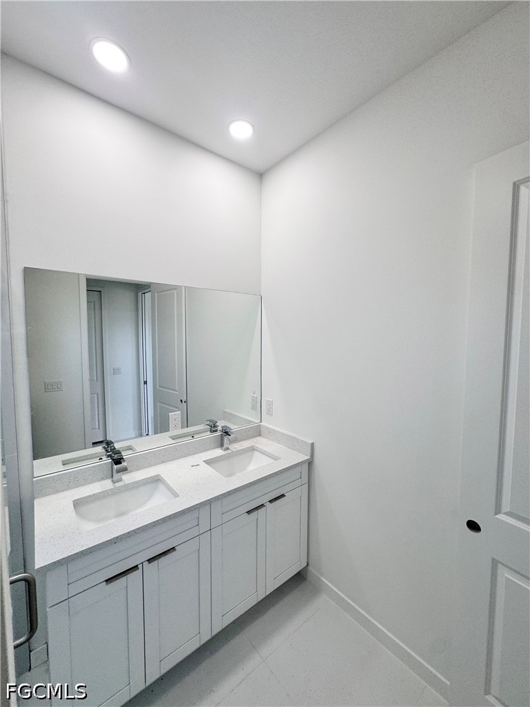 4 Bed SingleFamilyResidence for Sale in Cape Coral, photo 40