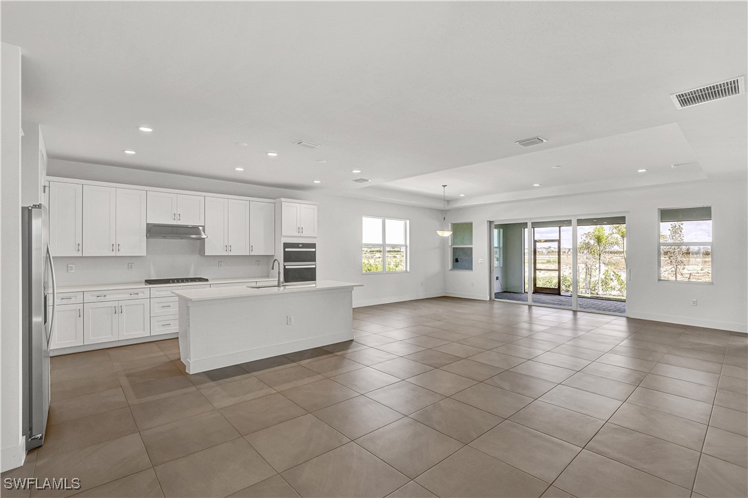 3 Bed Pool Home for Sale in Regency, photo 5