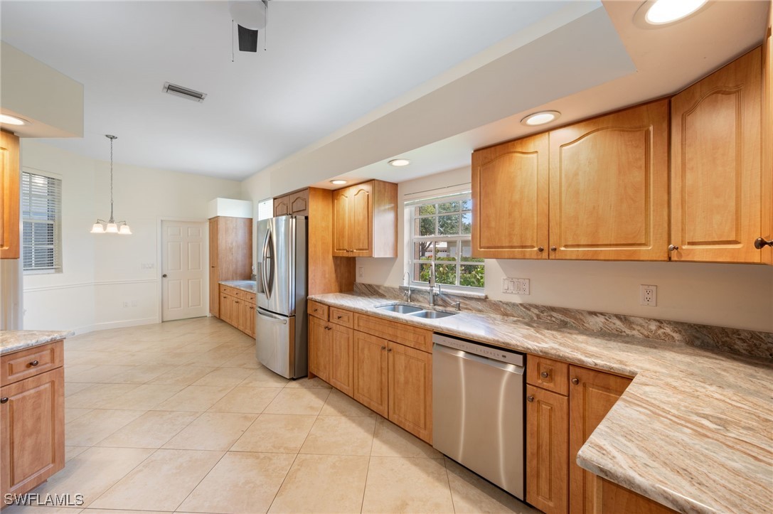 2 Bed Attached for Sale in Fort Myers, FL, $299,000 — photo 5