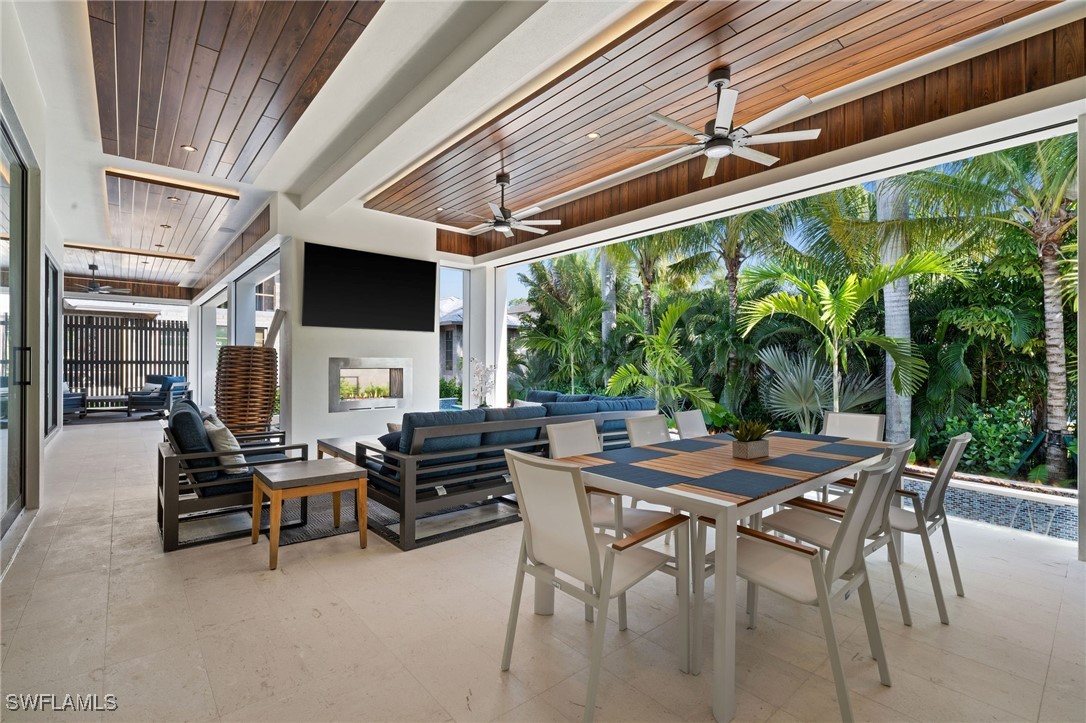 5 Bed Pool Home for Sale in Aqualane Shores, photo 5