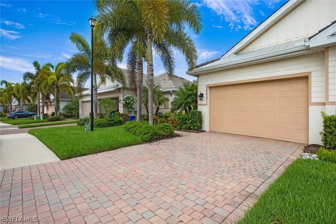 2 Bed Attached for Sale in Coral Harbor, FL, $435,000 — photo 5