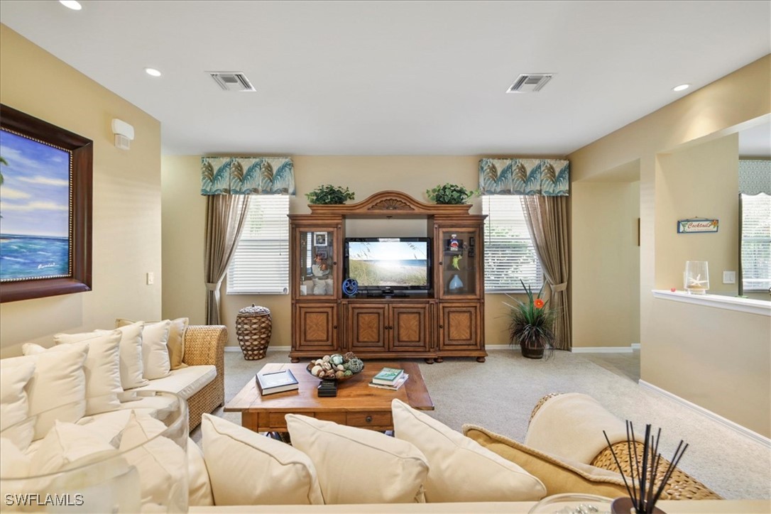 3 Bed SingleFamilyResidence for Sale in Not Applicable, FL — photo 5