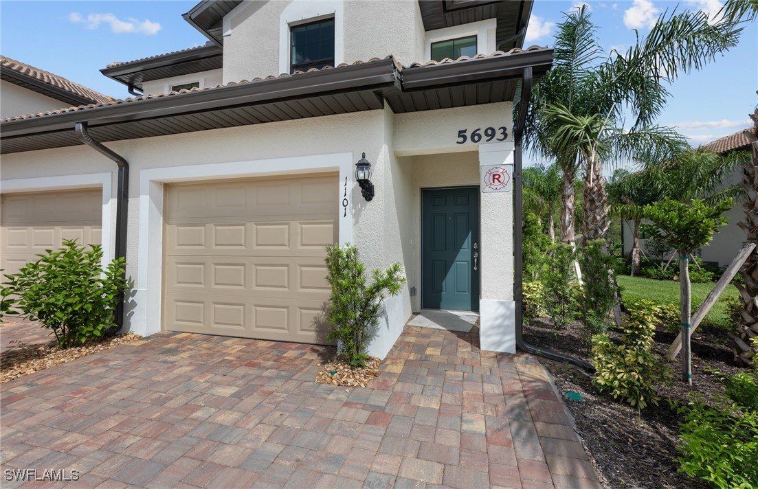 3 Bed Attached for Sale in Del Webb, FL, $304,990 — photo 5