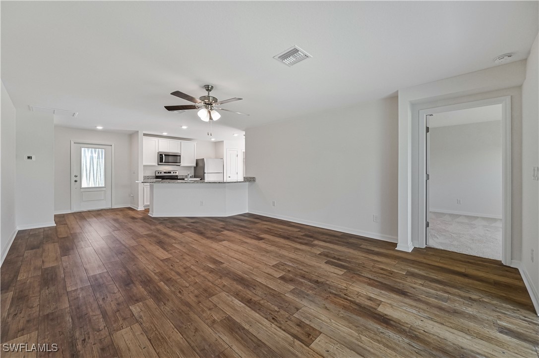 3 Bed SingleFamilyResidence for Sale in Immokalee, FL — photo 5
