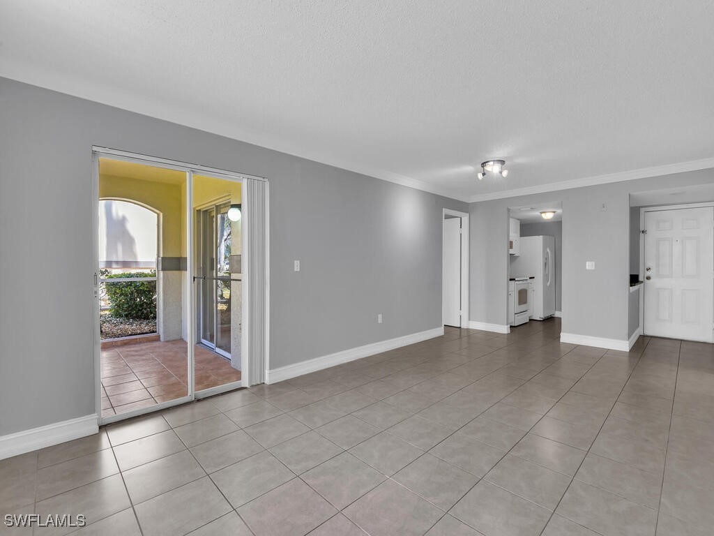 2 Bed Condominium for Sale in Fort Myers, photo 5