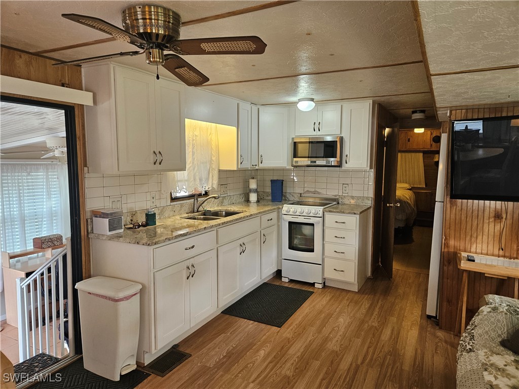 1 Bed ManufacturedHome for Sale in Naples, FL, $69,900 — photo 5