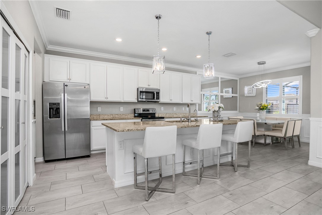 6 Bed Pool Home for Sale in Estero, photo 5