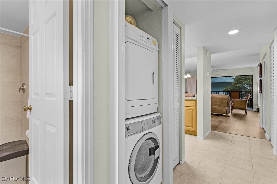 1 Bed Condominium for Sale in Naples, FL, $308,000 — photo 5