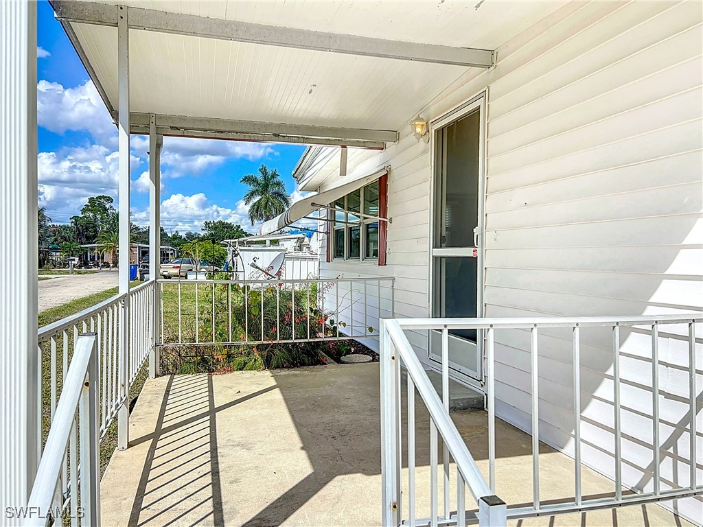 2 Bed ManufacturedHome for Sale in Mobile Manor, FL, $75,000 — photo 5