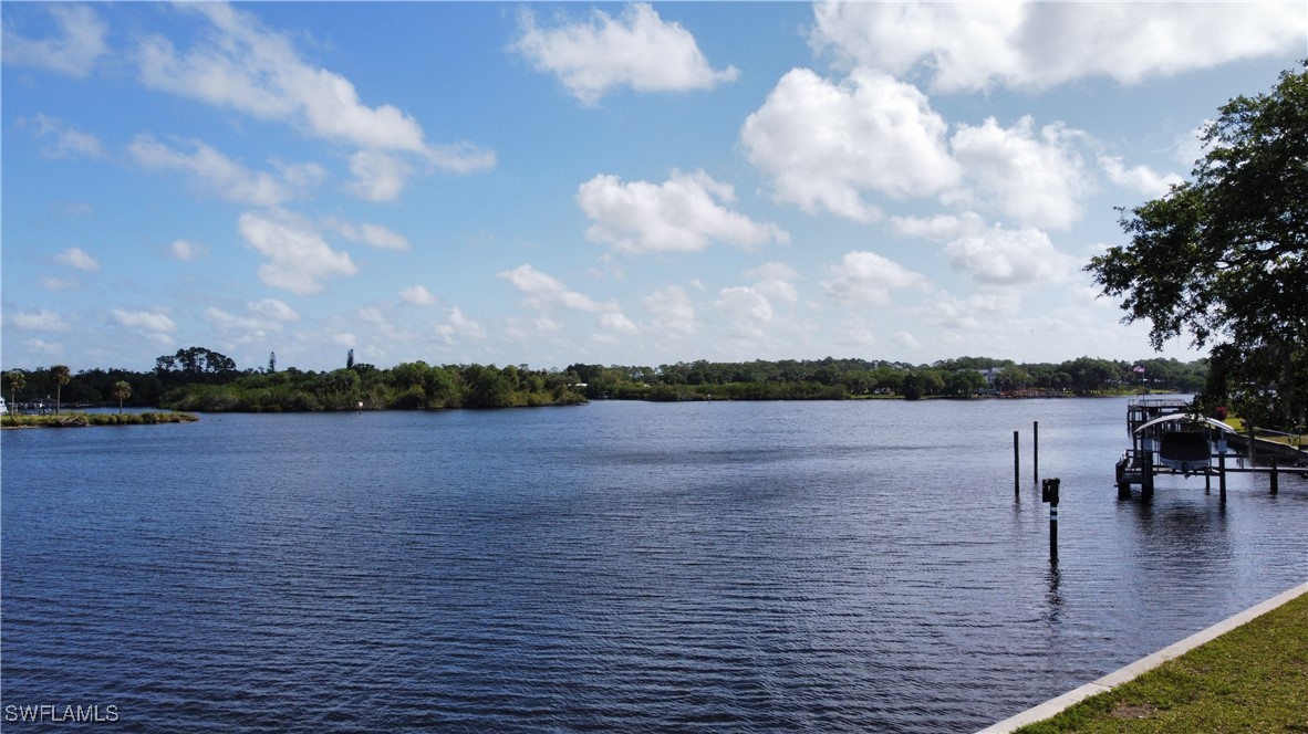 Waterfront Home for Sale in Waterway Shores, photo 5