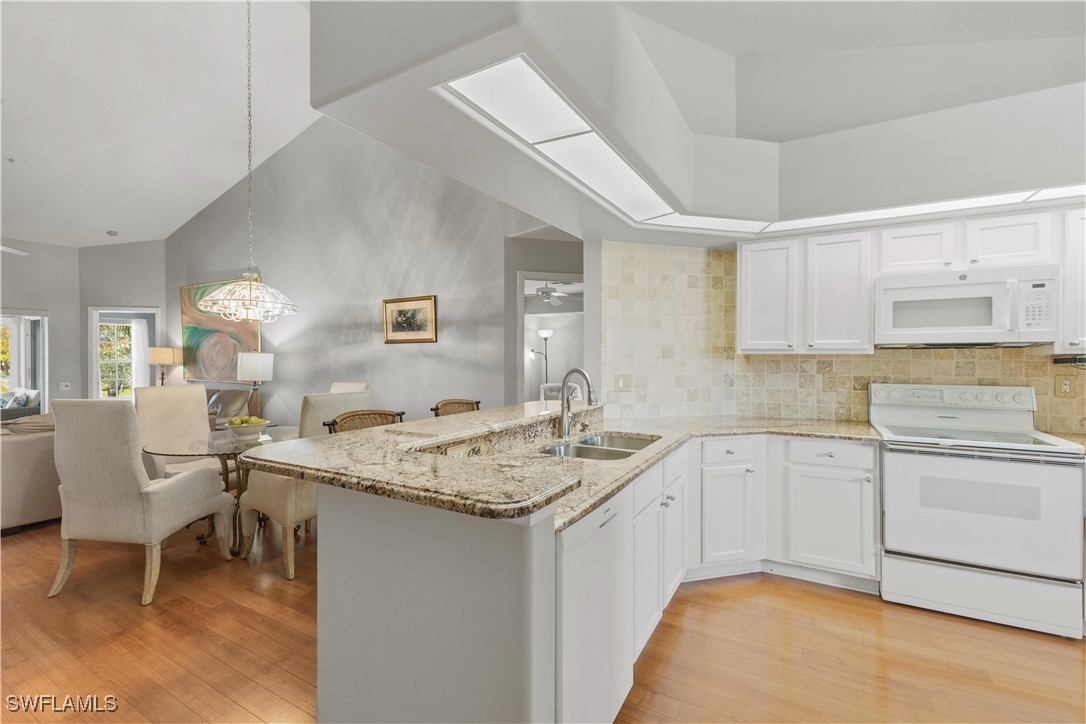 3 Bed Condominium for Sale in Cavendish Court, photo 5