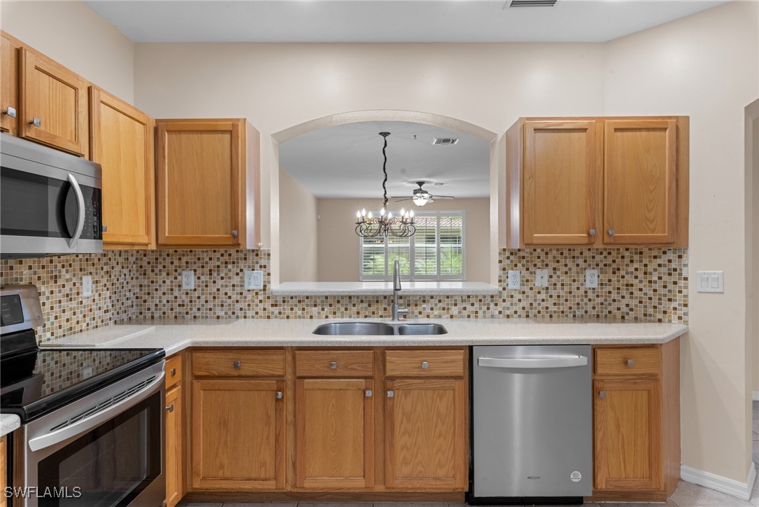 3 Bed Townhouse for Sale in Colonnade At Forum, FL, $305,000 — photo 5