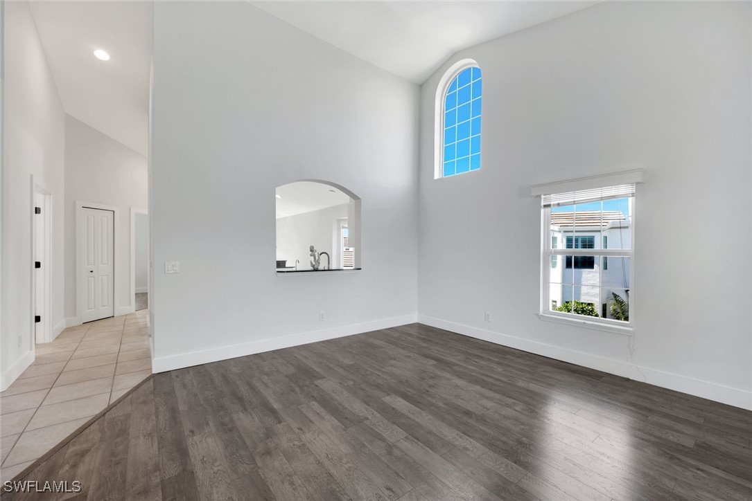 2 Bed Condominium for Sale in Naples, photo 5
