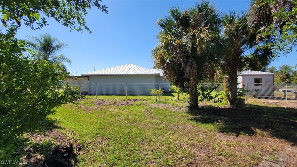 3 Bed SingleFamilyResidence for Sale in Port Labelle, FL — photo 5