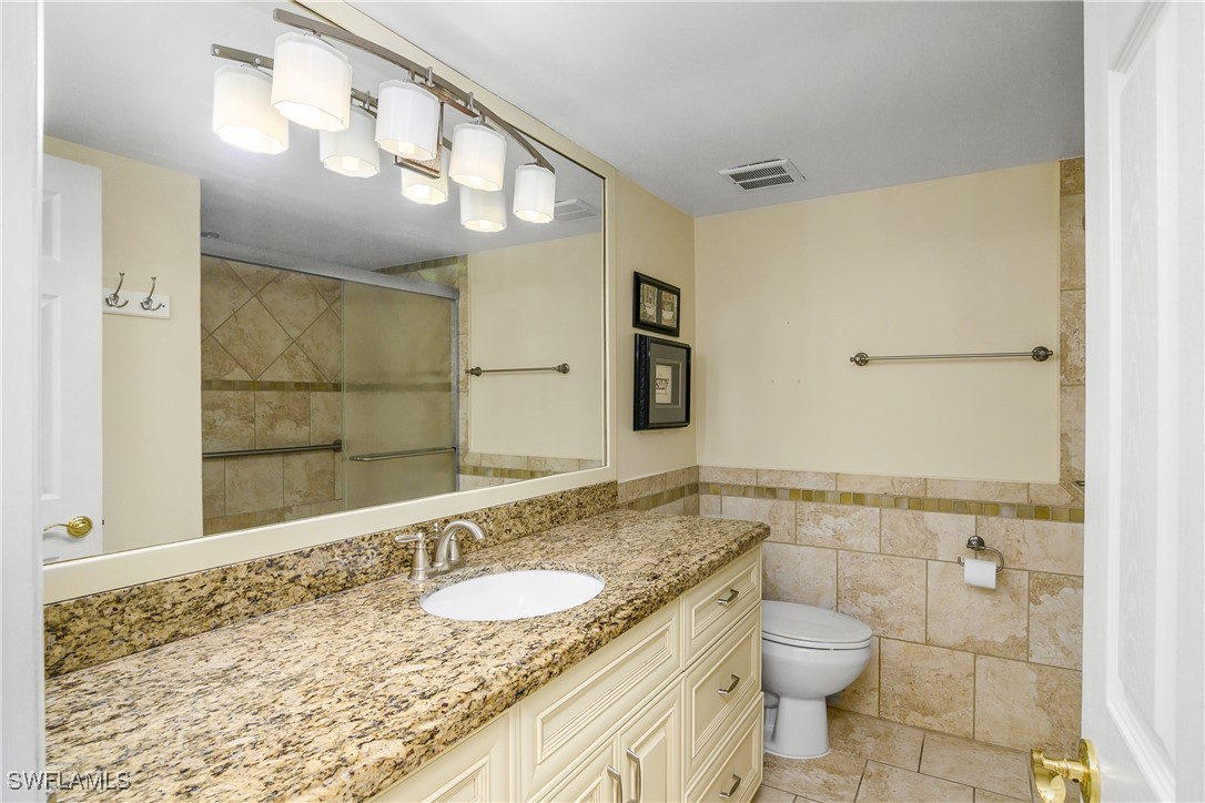 2 Bed Condominium for Sale in Montego Manor, FL, $190,000 — photo 5