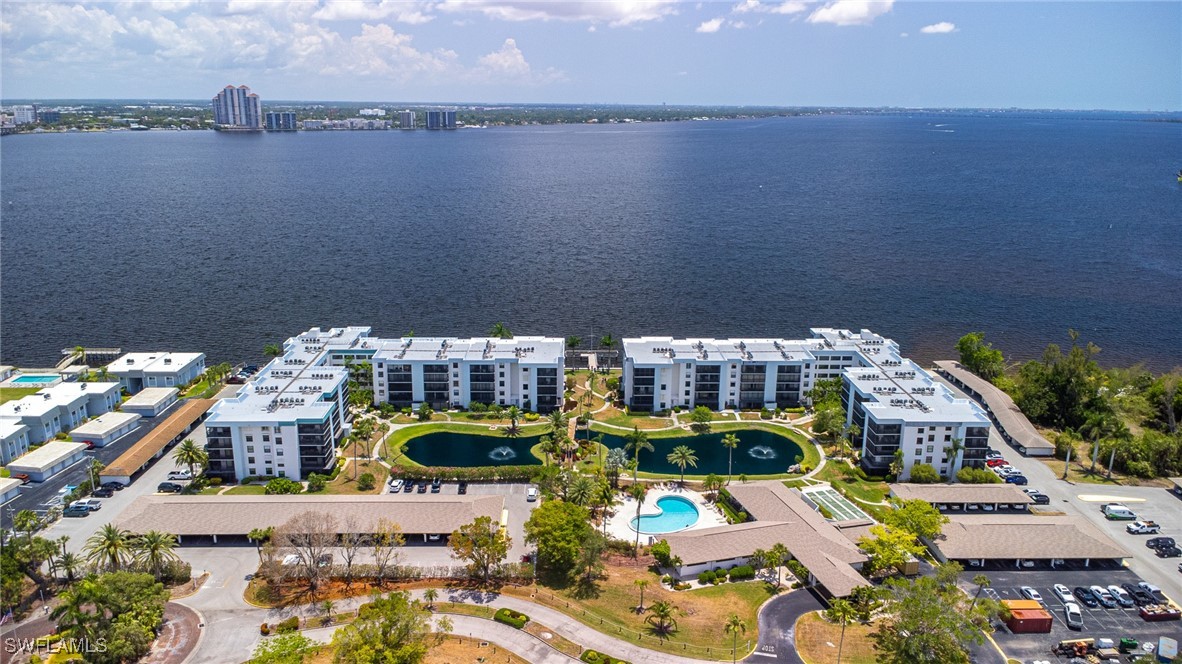 2 Bed Waterfront Home for Sale in Schooner Bay, photo 5