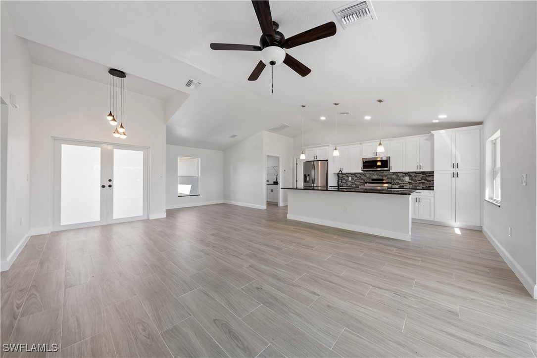 3 Bed SingleFamilyResidence for Sale in Wheelers Subd, FL — photo 5
