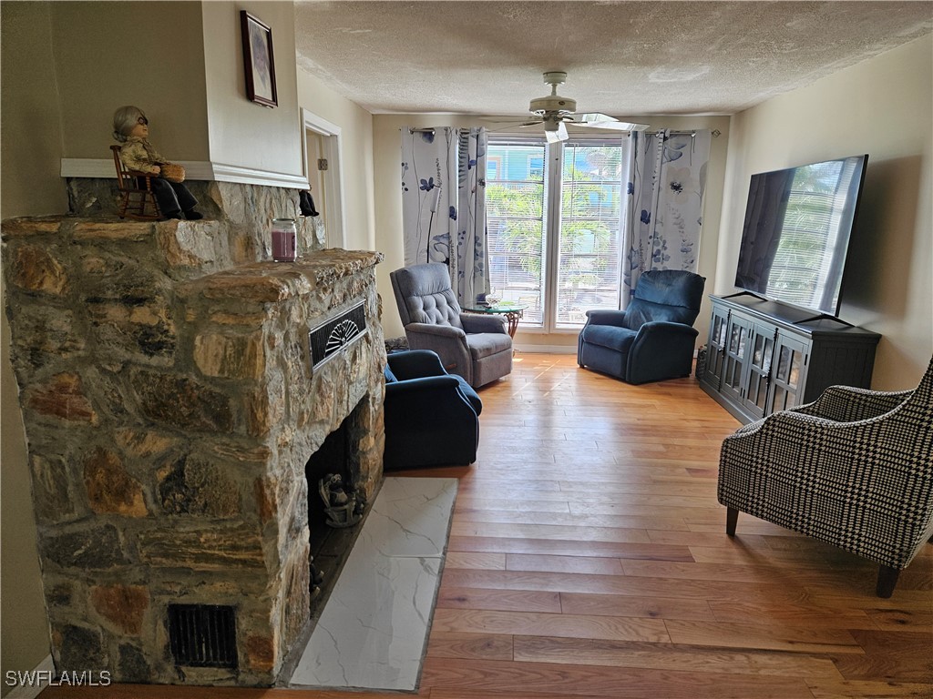 2 Bed SingleFamilyResidence for Sale in Hills T.P., FL — photo 5