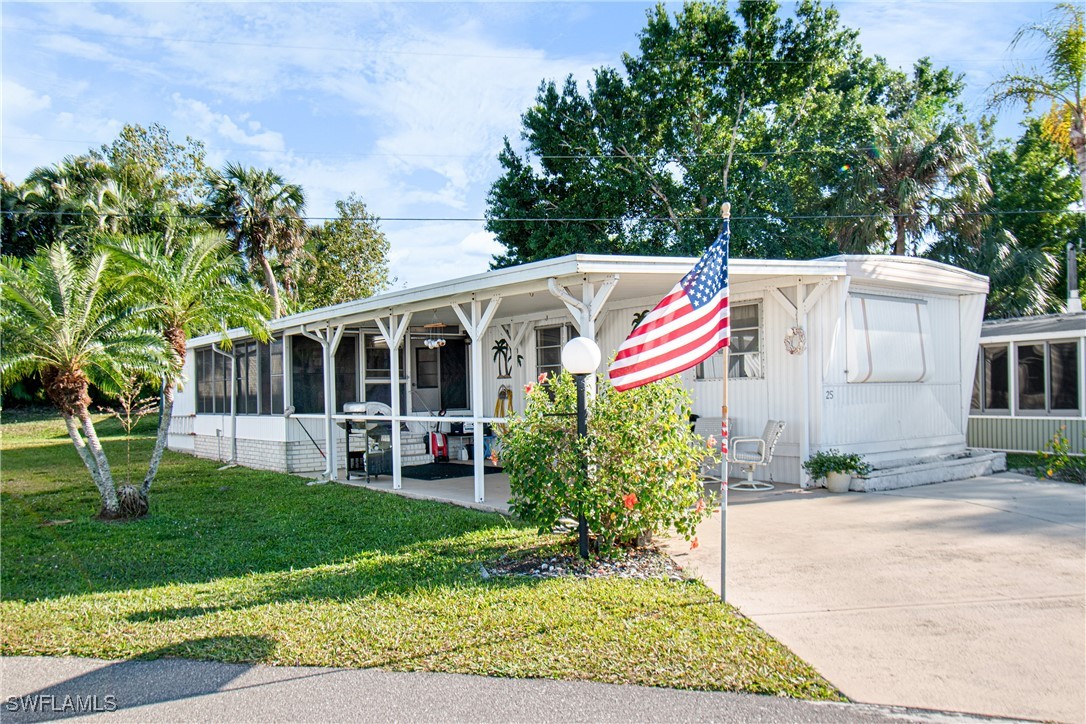 2 Bed ManufacturedHome for Sale in Fort Myers, FL, $80,000 — photo 5