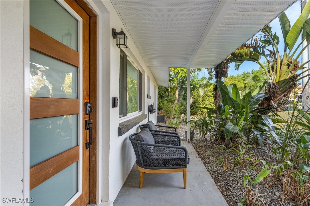 2 Bed Waterfront Home for Sale in Fort Myers, photo 5