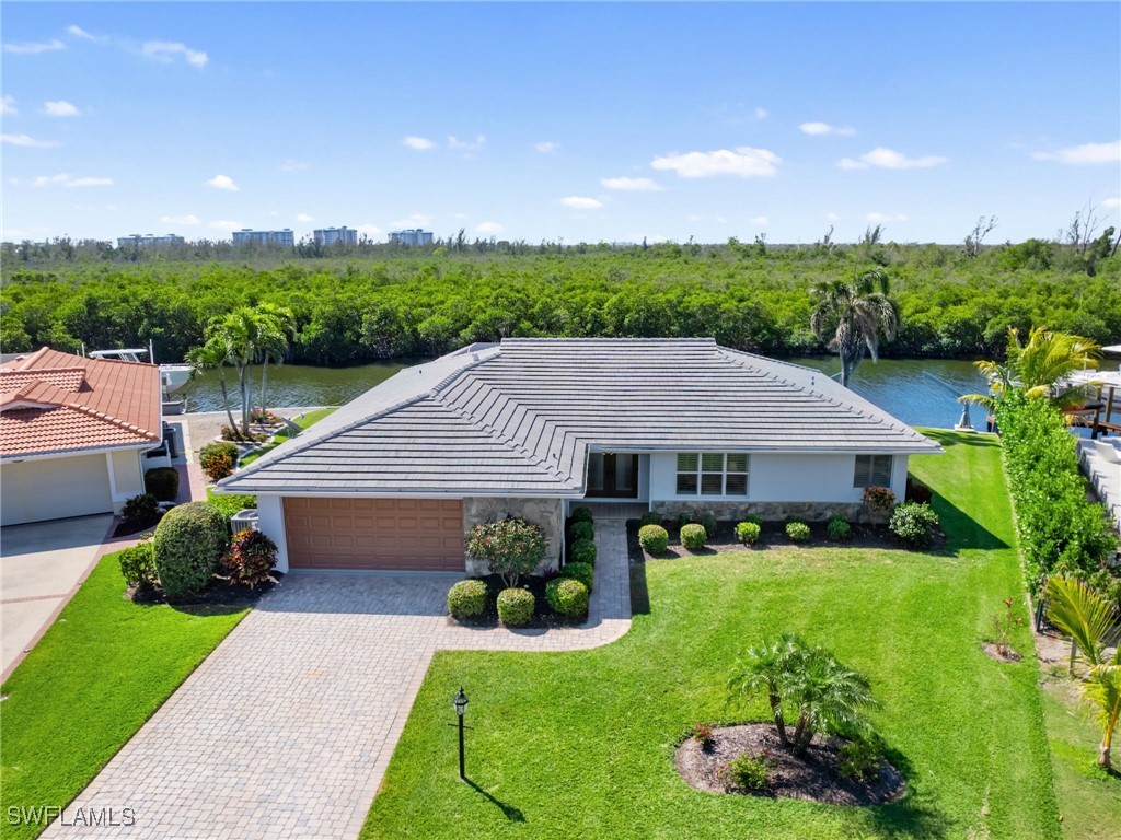 3 Bed Pool Home for Sale in Palm Acres, photo 5