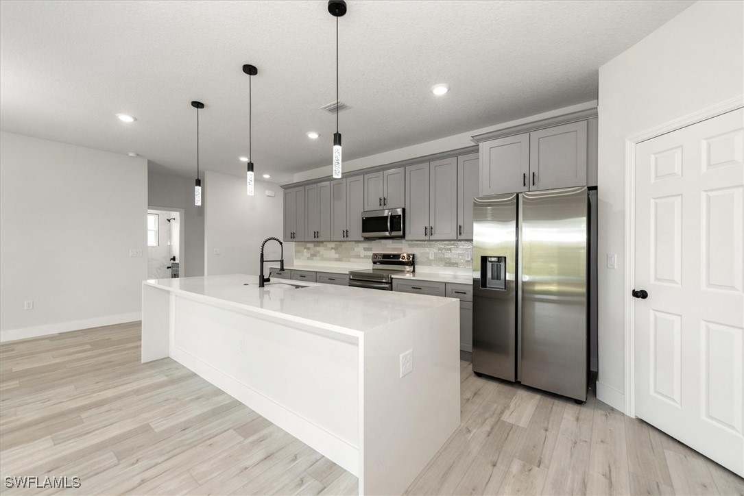 4 Bed SingleFamilyResidence for Sale in Sun N Lakes, photo 5