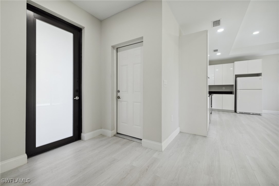 3 Bed SingleFamilyResidence for Sale in Lehigh Acres, photo 5