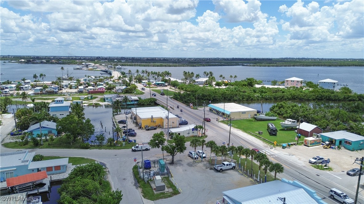 2 Bed Waterfront Home for Sale in Matlacha, FL, $266,000 — photo 5