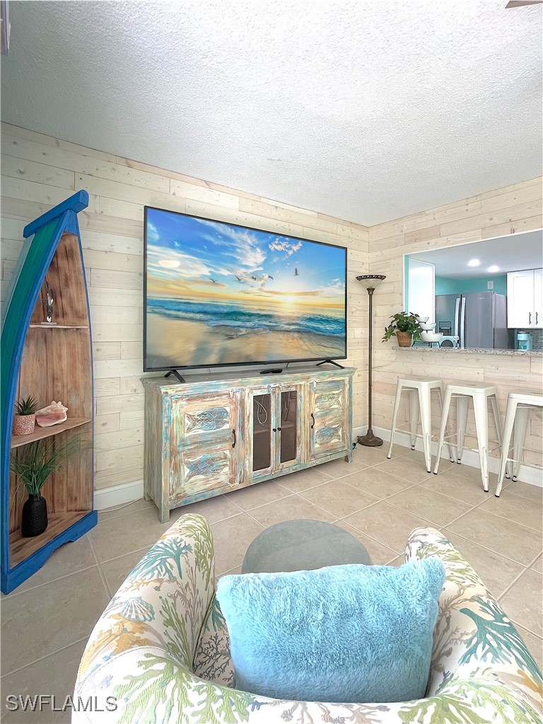 1 Bed Waterfront Home for Sale in Cape Coral, FL, $159,900 — photo 5