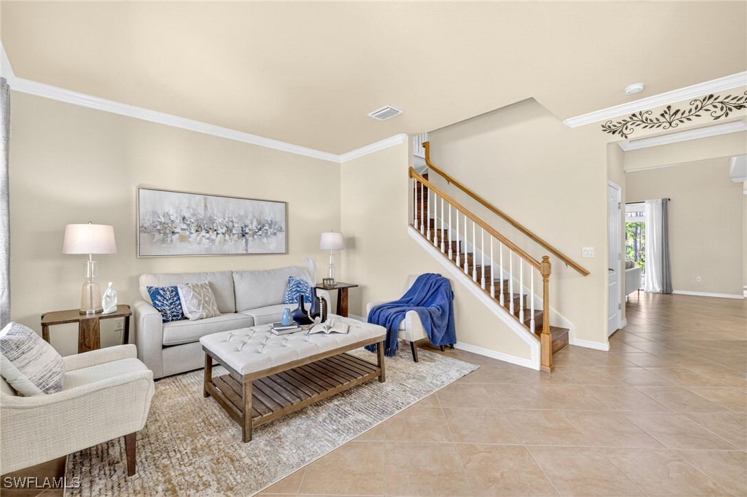 5 Bed Pool Home for Sale in Bella Terra, photo 5