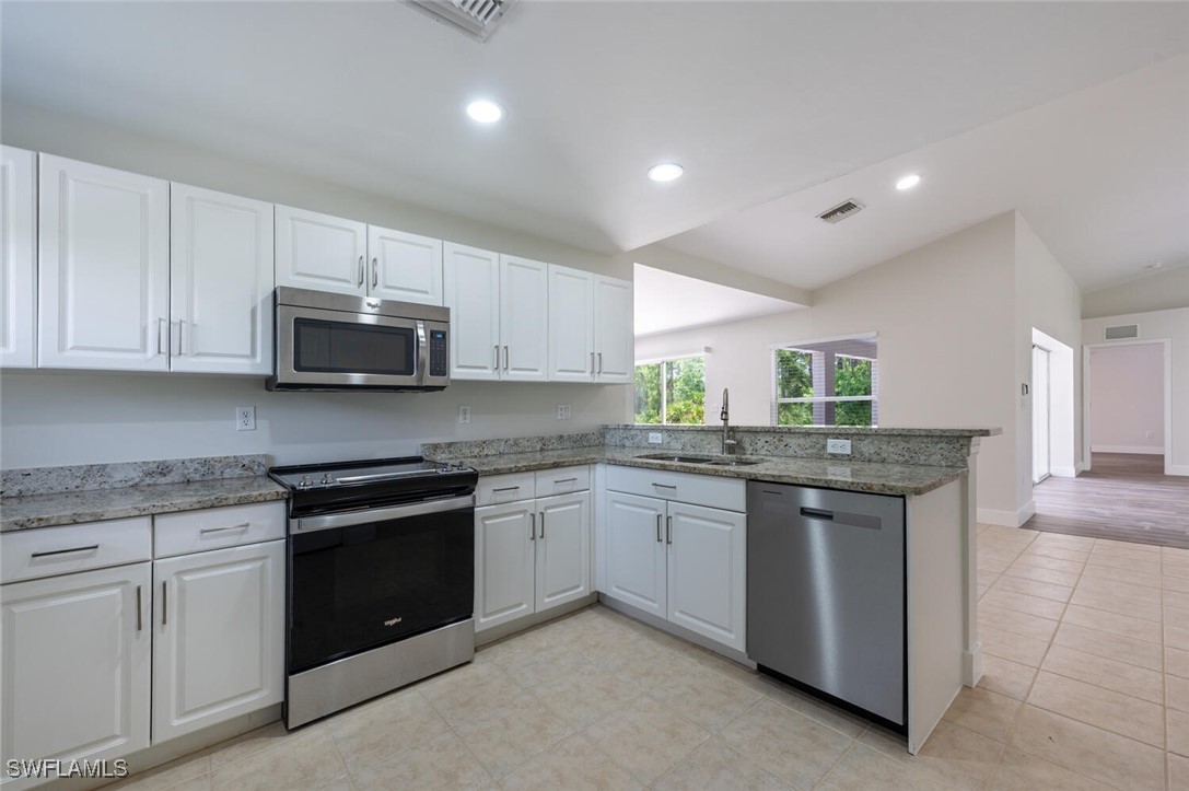 4 Bed SingleFamilyResidence for Sale in Naples, photo 5