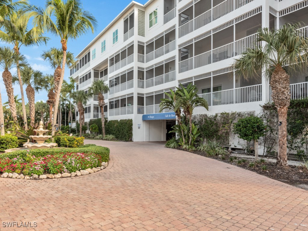 2 Bed Condominium for Sale in Olde Marco Inn, photo 5