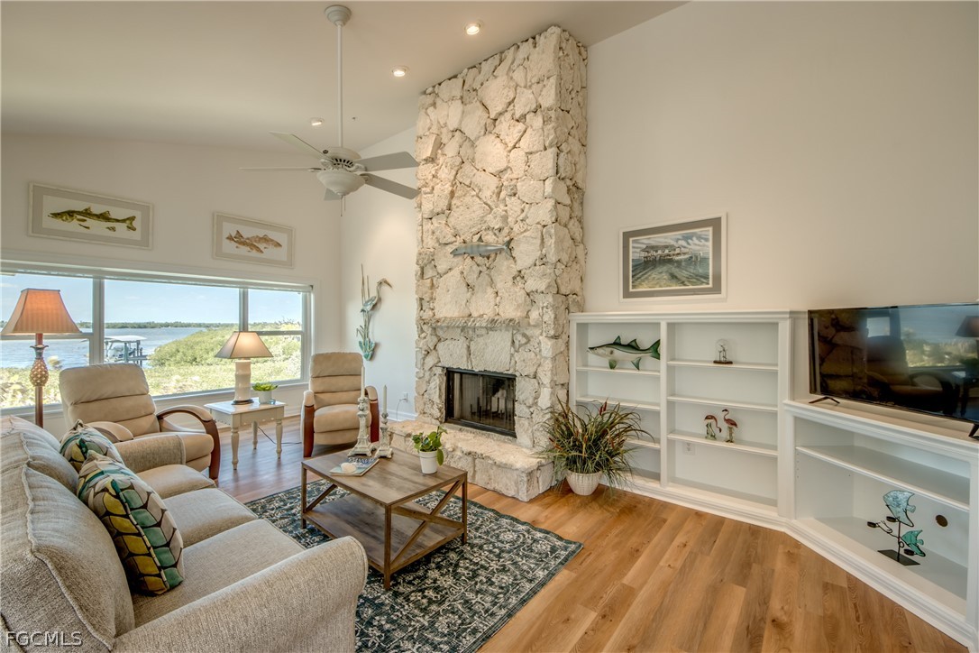 3 Bed Waterfront Home for Sale in Seagull Bay, photo 5