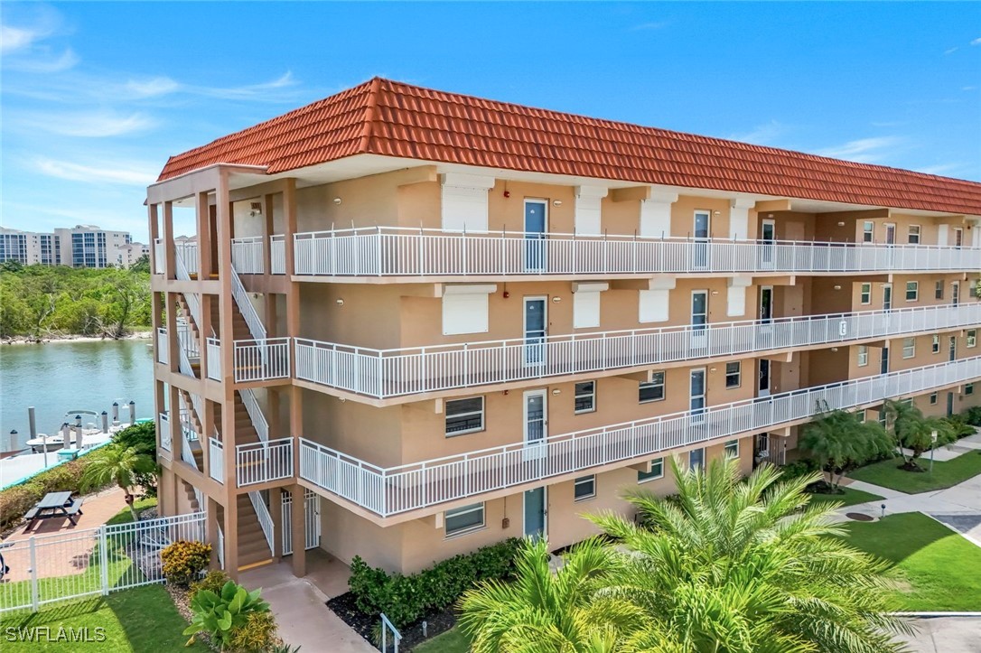 2 Bed Waterfront Home for Sale in Marco Island, photo 5