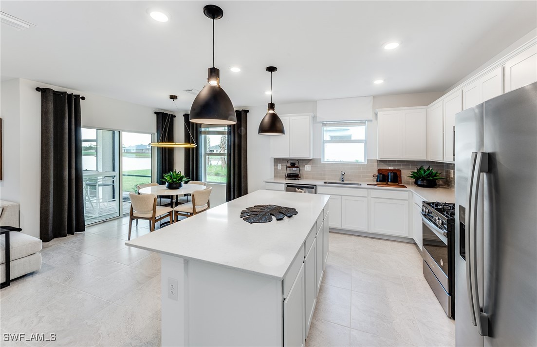 4 Bed SingleFamilyResidence for Sale in Caloosa Cove, FL — photo 5