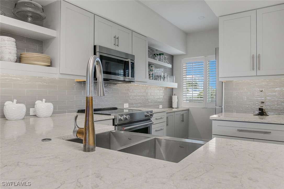 2 Bed Waterfront Home for Sale in Marco Island, photo 5