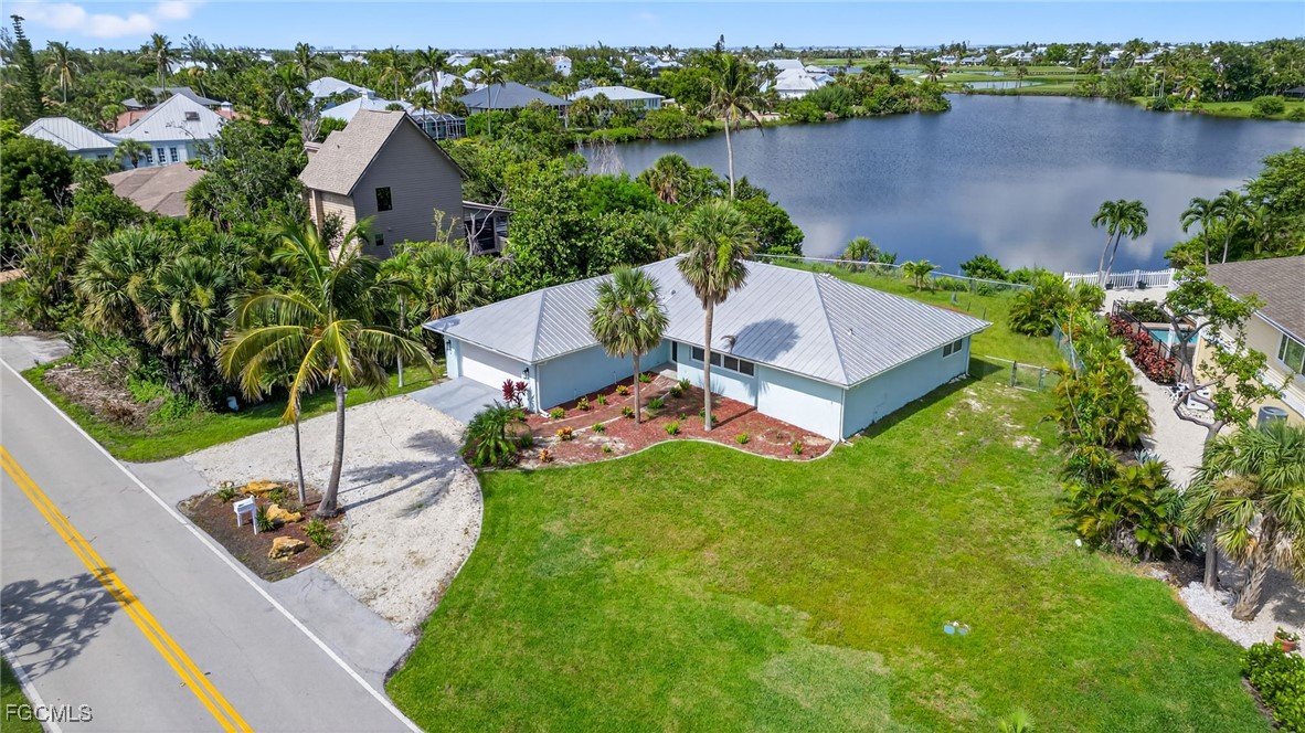 4 Bed Pool Home for Sale in Sanibel, FL, $675,000 — photo 5