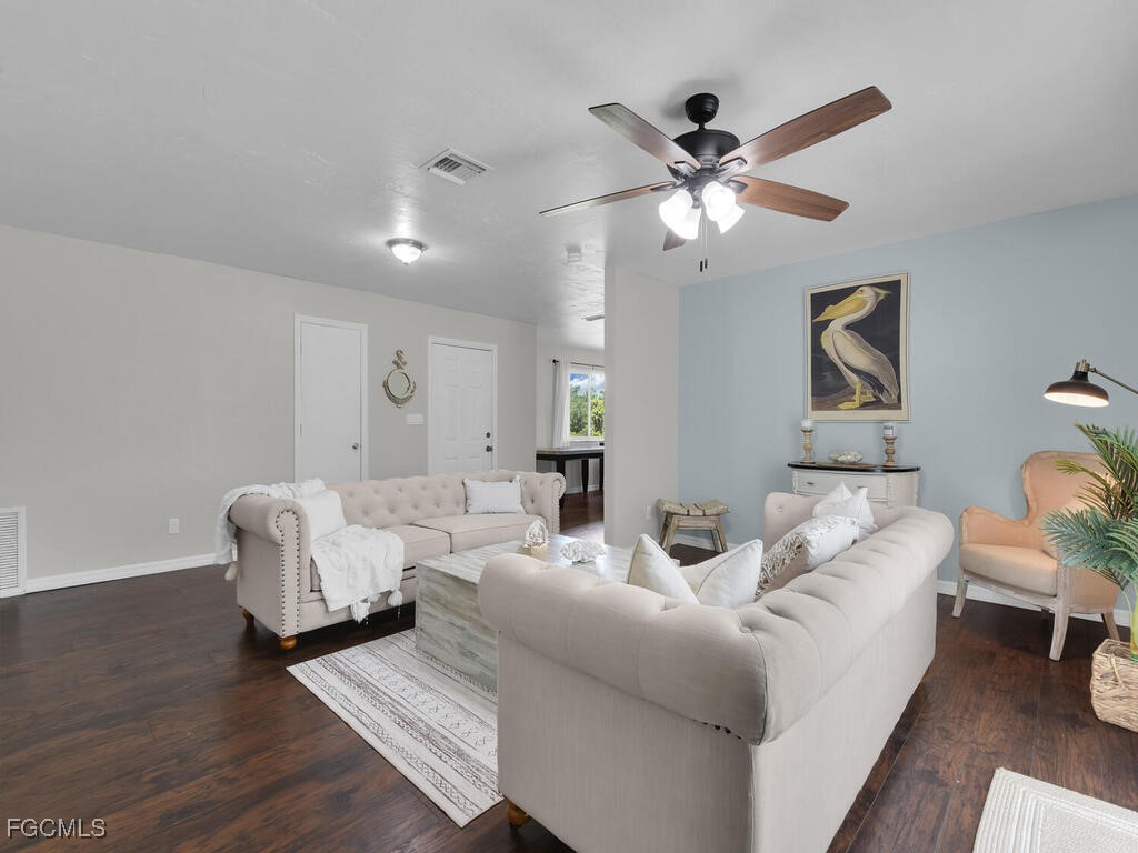 4 Bed SingleFamilyResidence for Sale in Lehigh Acres, photo 5