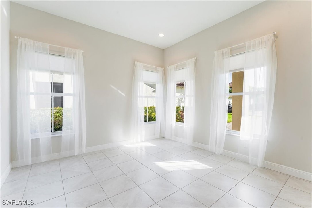 4 Bed Waterfront Home for Sale in Maple Ridge, photo 5