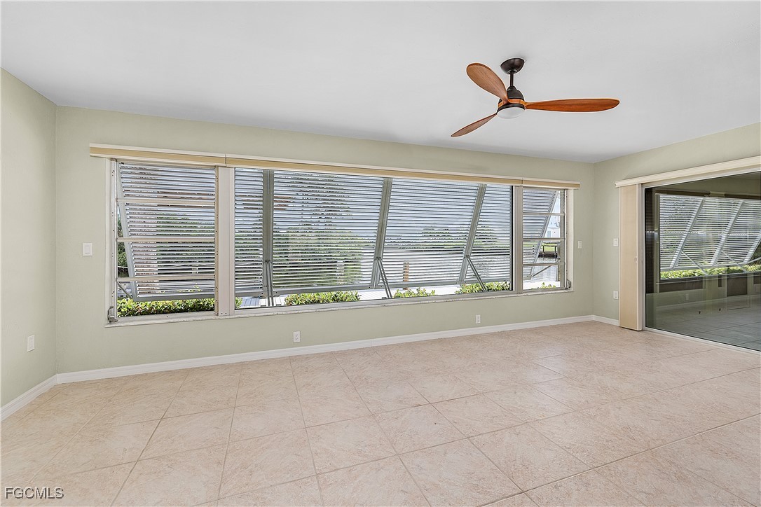 2 Bed Waterfront Home for Sale in Bokeelia, photo 5
